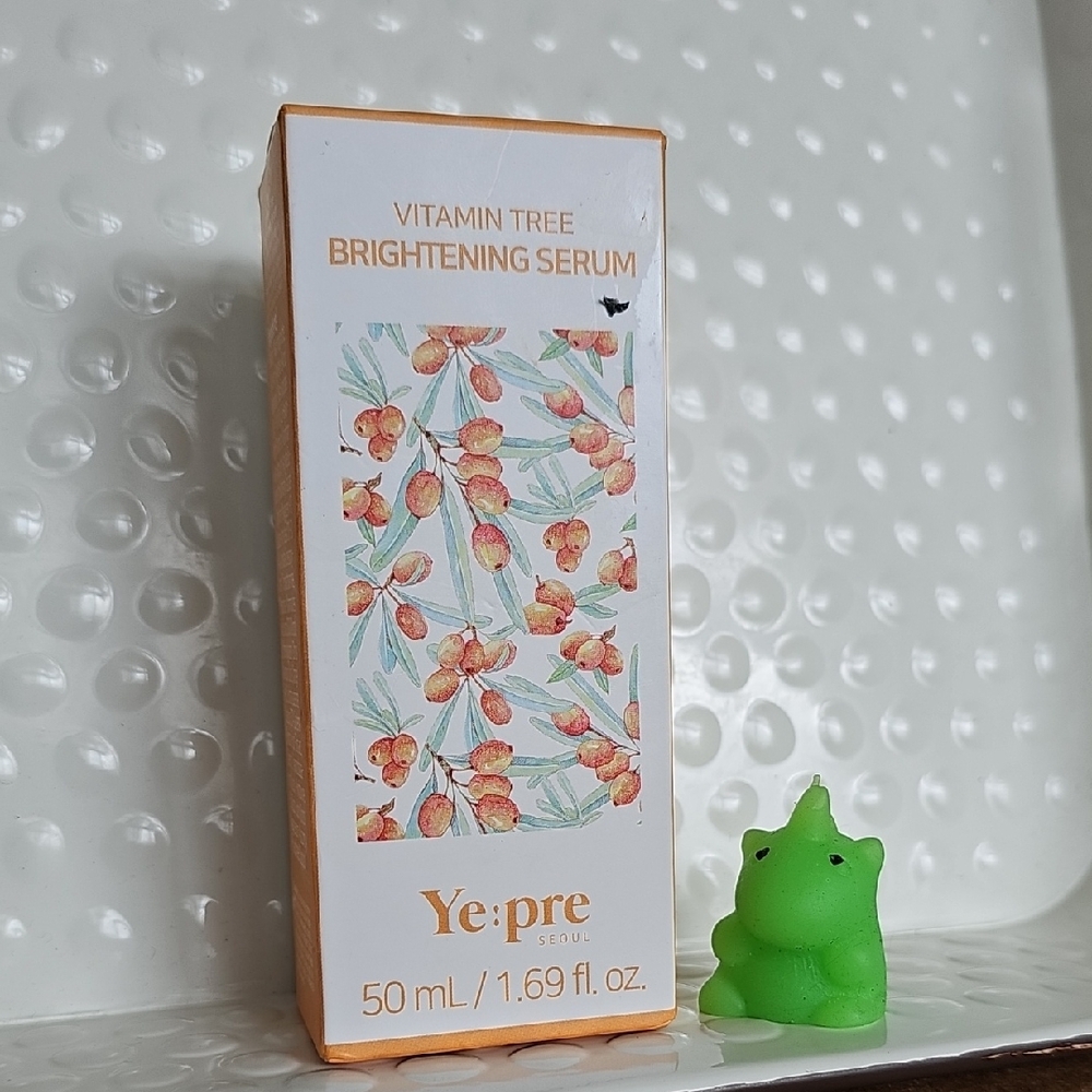Korean Beauty, Ye:Pre Vitamin Tree (C) Brightening Serum, -NIB